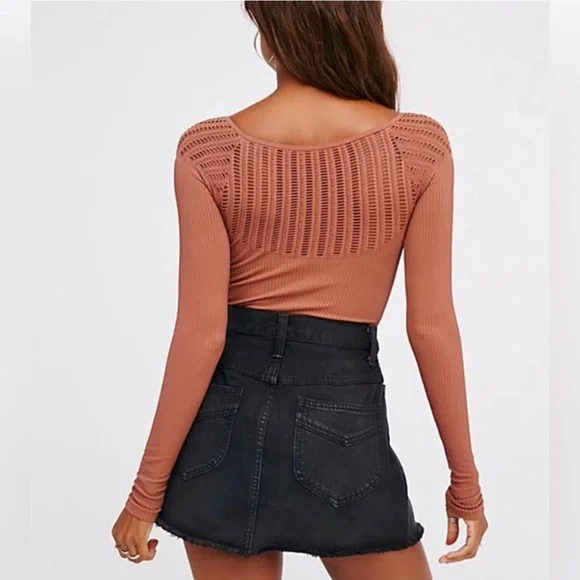 NWOT Free People Cut Out Neck Long Sleeve Top Henna - Picture 2 of 4